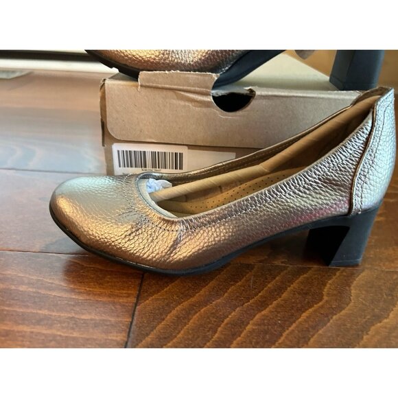 Clarks Women's Neiley Pearl Pewter Metallic Heels Leather NEW 5.5 M - Picture 3 of 9